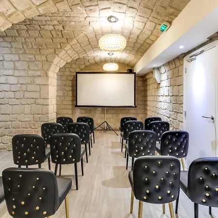Hotel Les Bulles De Parigi