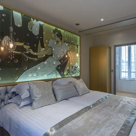 Hotel Les Bulles De Parigi